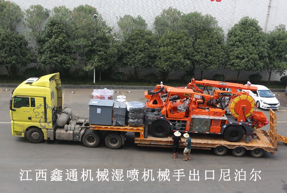 鑫通濕噴機械手出口尼泊爾.jpg
